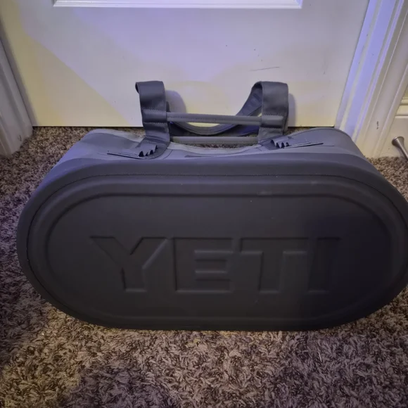 YETI Gray Tote Bag - Picture 3 of 9